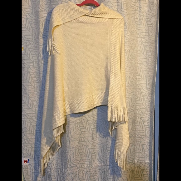 Crown Vintage Super Soft Sweater Poncho NWT - Picture 1 of 7